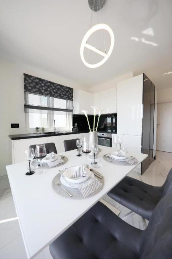 Luxury Majpruz Suites I 扎达尔 外观 照片